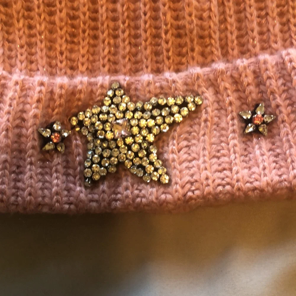 Winter hat - Picture 2 of 2
